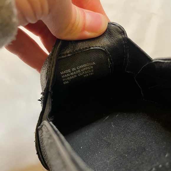 Michael Kors size 6 black slip on shoes - Picture 6 of 8